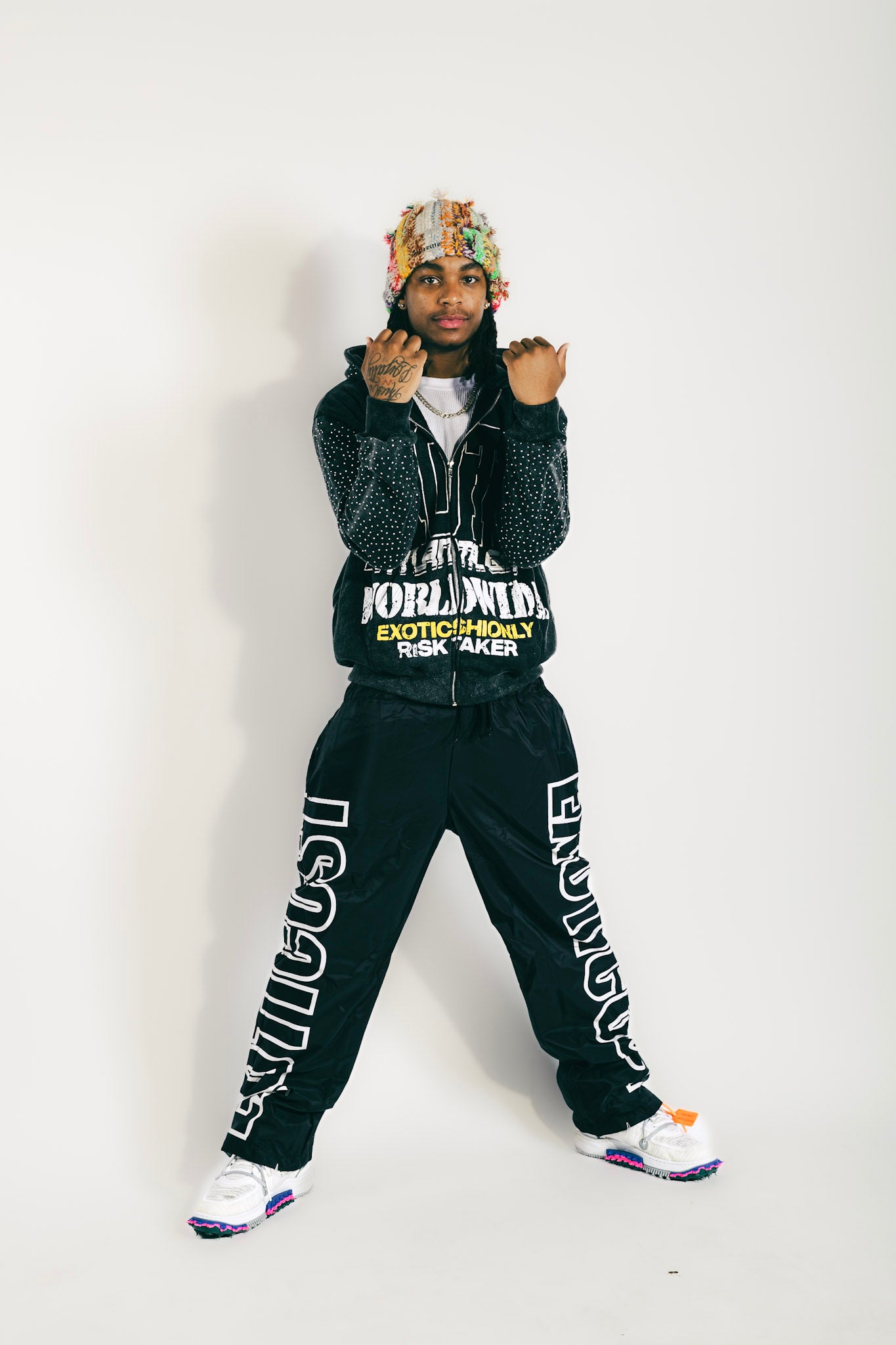 BLACK “EXOTICOST” WINDBREAKER SWEATS